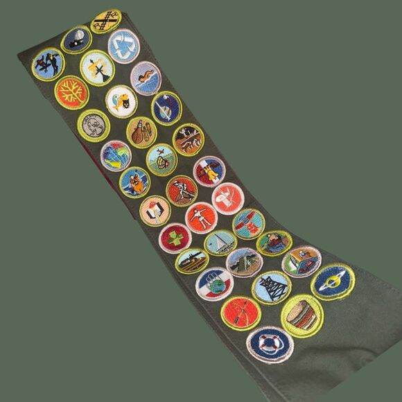 Boy Scout Merit Badge Sash with 33 Rolled Edge Merit Emblems Badges B13 - Picture 1 of 8
